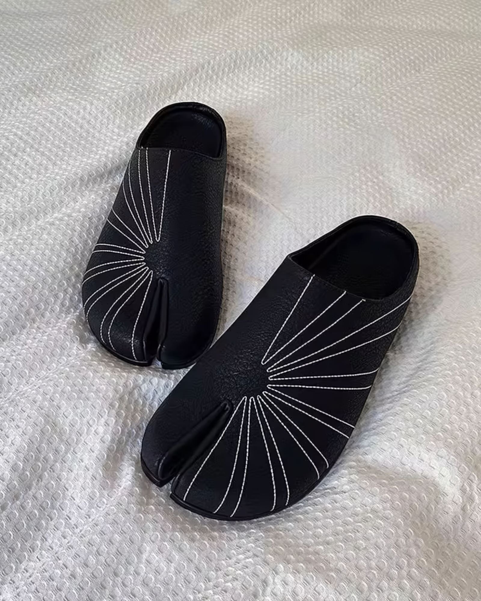 Sun Embroidered Tabi Mule Flats