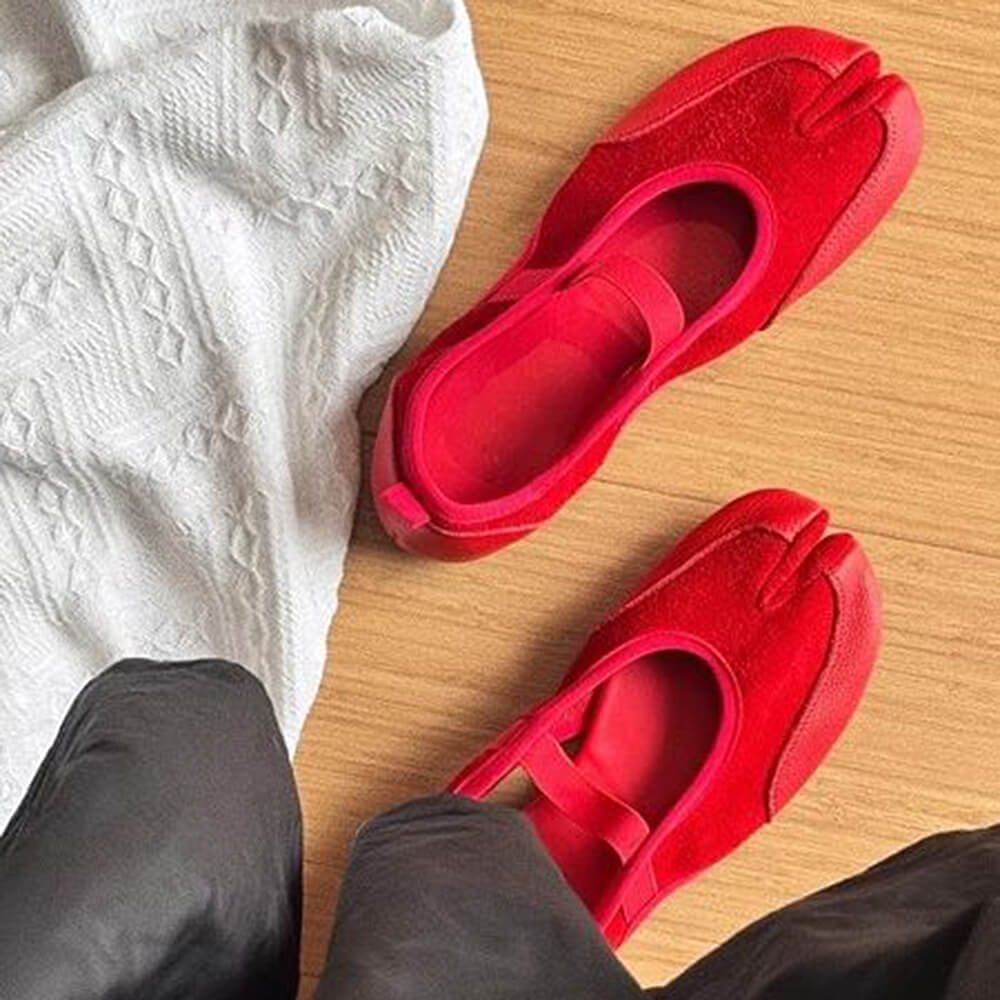 Icon Behavior Split Toe Tabi Flats