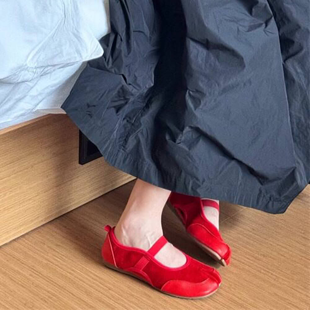 Icon Behavior Split Toe Tabi Flats