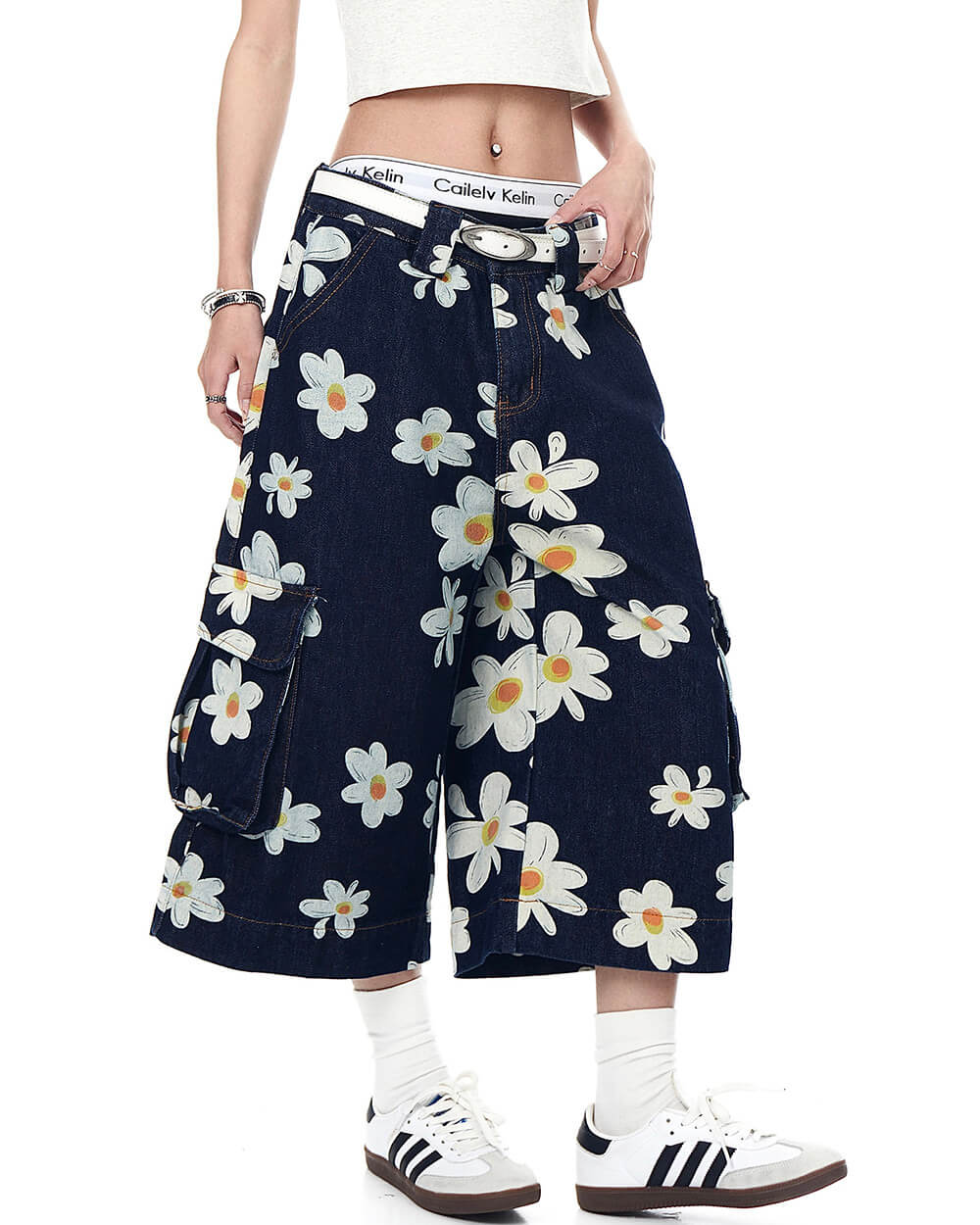 Daisy Print Wide Leg Cargo Shorts