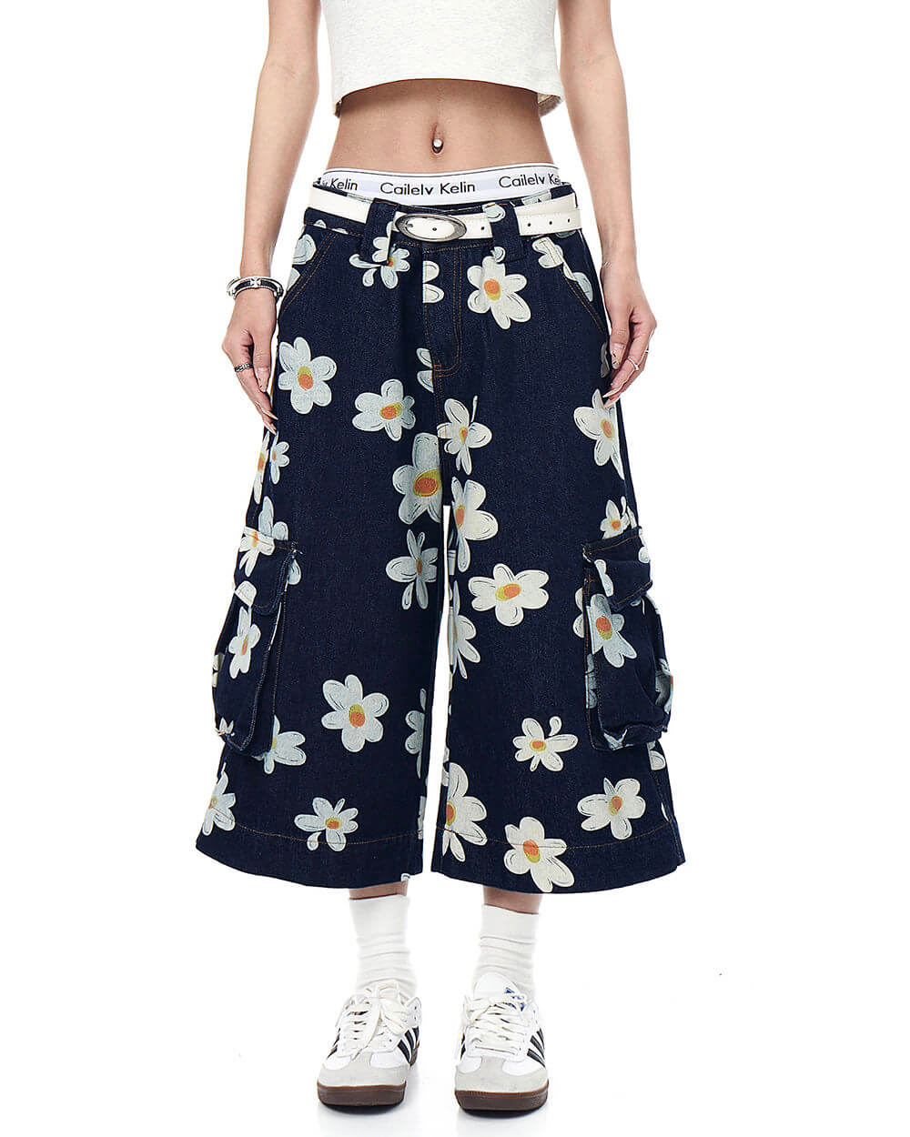 Daisy Print Wide Leg Cargo Shorts