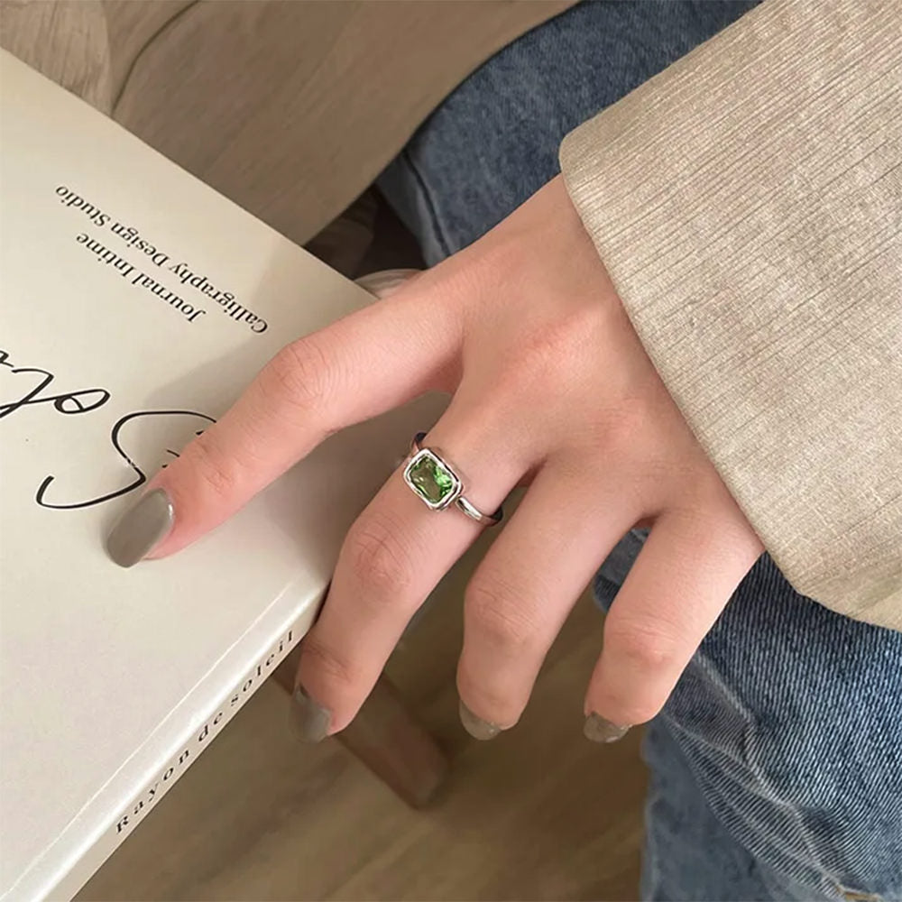 Minimalist Rectangular Ring