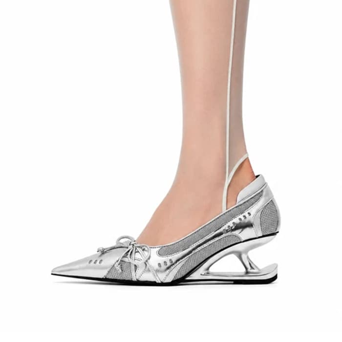 Camera Ready Pointed-Toe Arch Heels