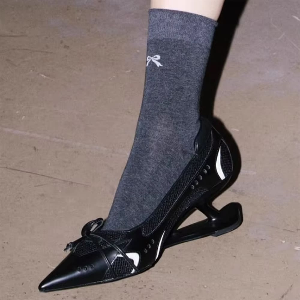 Camera Ready Pointed-Toe Arch Heels