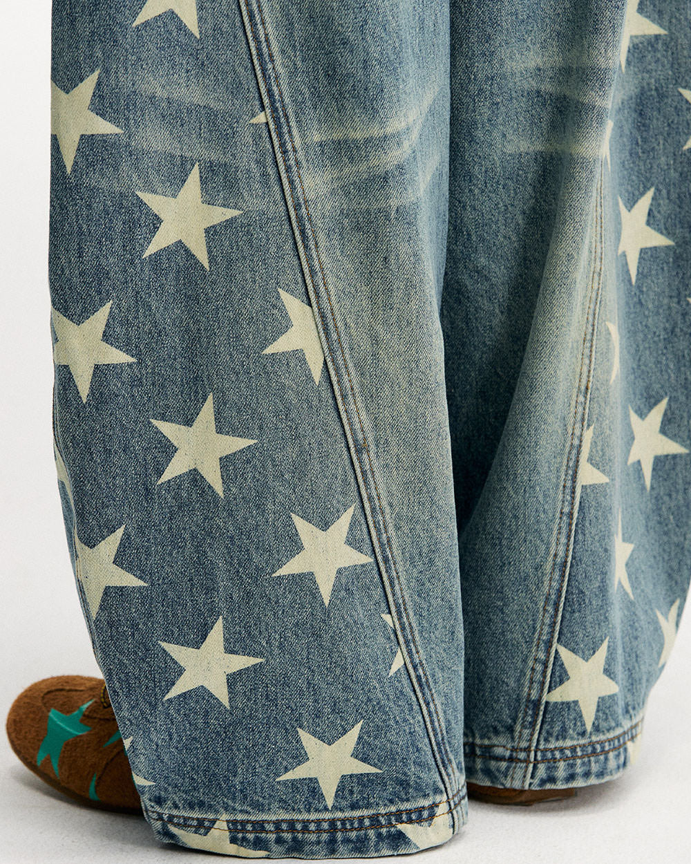 Star Print Barrel Jeans