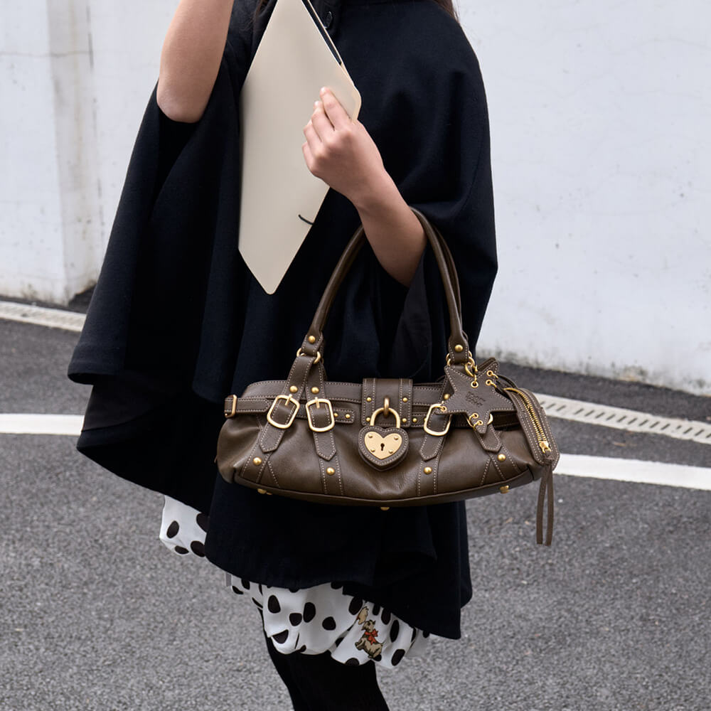 Famous Offline Heart Lock Shoulder Bag